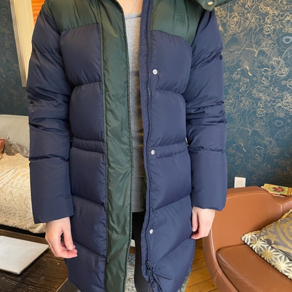 Lacoste puffer jacket - Picture 4 of 10